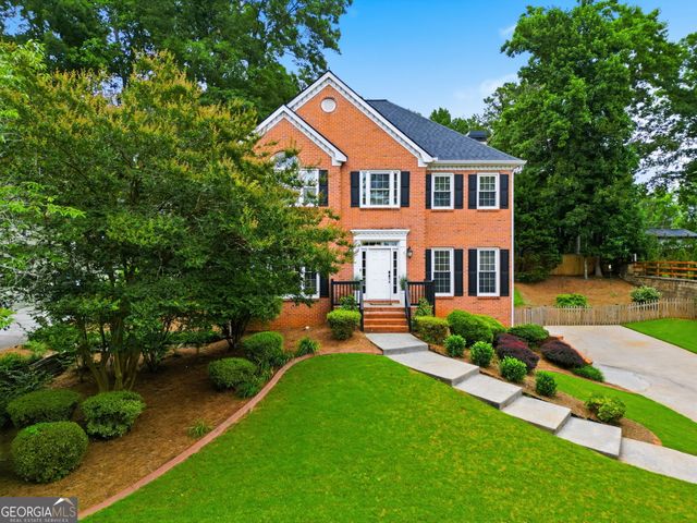 906 Spring Valley, Woodstock, GA 30189