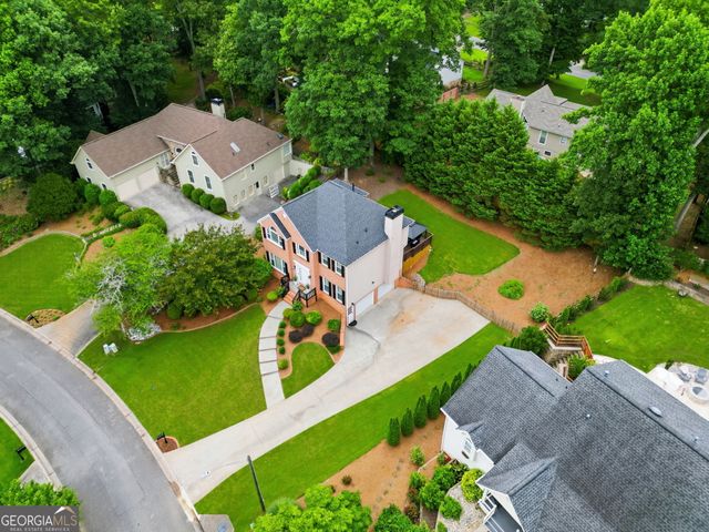 906 Spring Valley, Woodstock, GA 30189