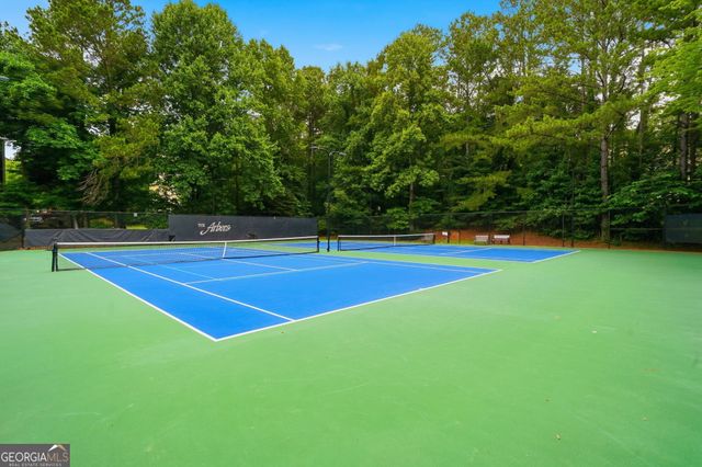 906 Spring Valley, Woodstock, GA 30189