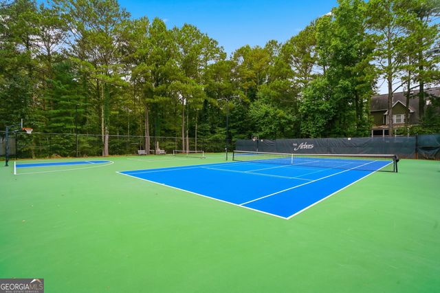 906 Spring Valley, Woodstock, GA 30189
