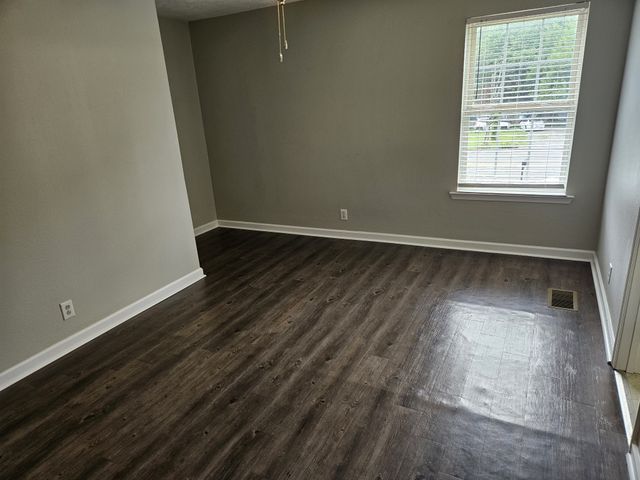 2015 Bradyville Pike, Murfreesboro, TN 37130