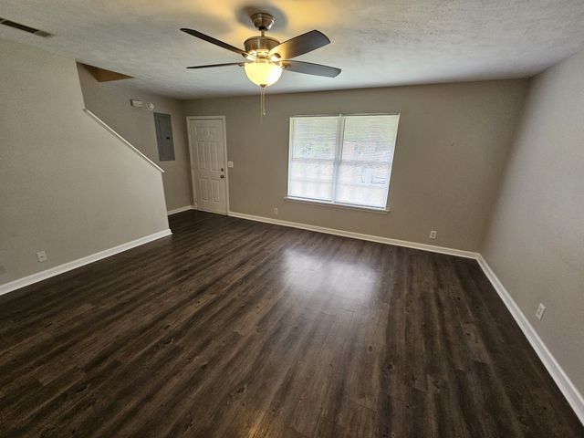 2015 Bradyville Pike, Murfreesboro, TN 37130