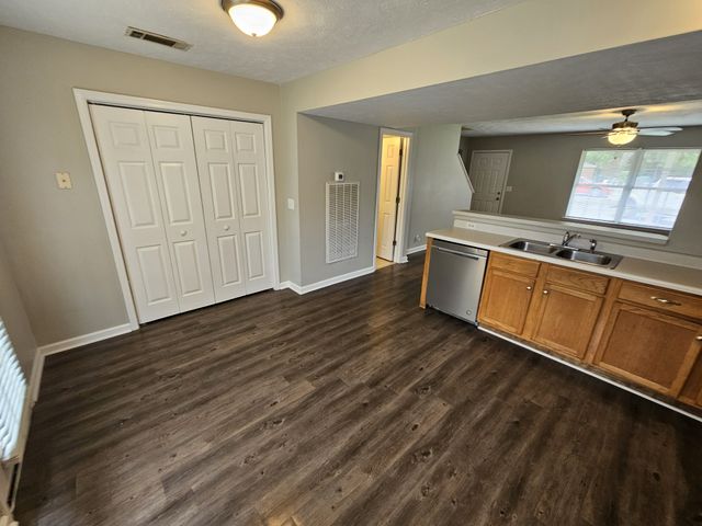 2015 Bradyville Pike, Murfreesboro, TN 37130