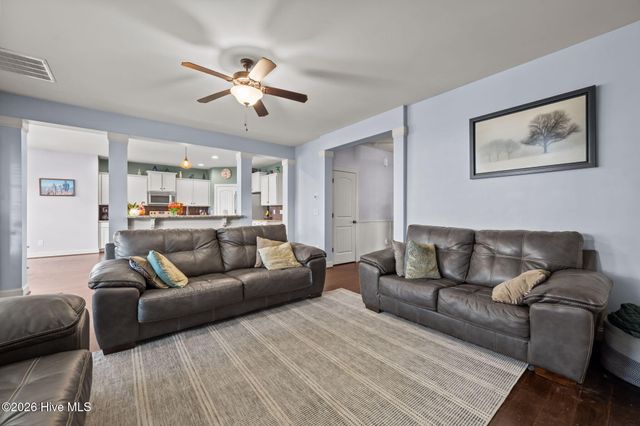 105 Hampton Drive, Holly Ridge, NC 28445