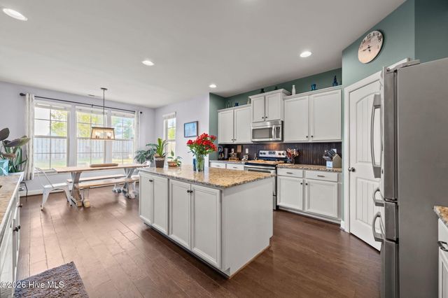 105 Hampton Drive, Holly Ridge, NC 28445