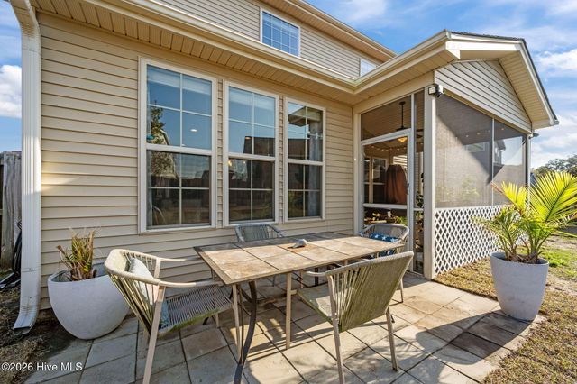 105 Hampton Drive, Holly Ridge, NC 28445