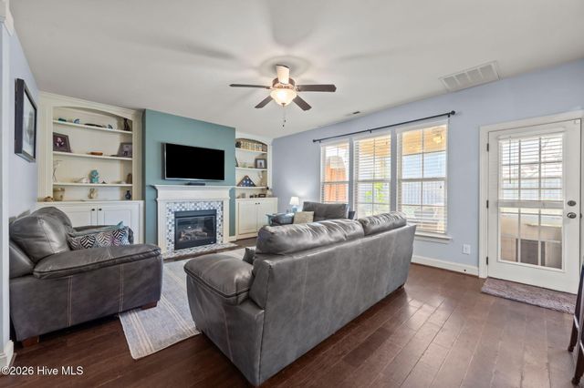 105 Hampton Drive, Holly Ridge, NC 28445