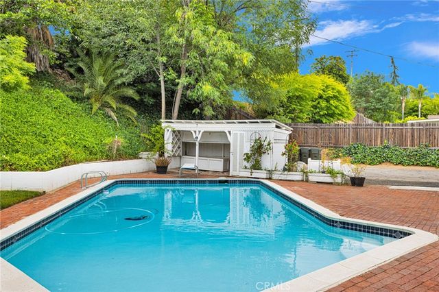 1525 Garden Street, Redlands, CA 92373