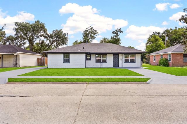 1202 Dogwood Drive, Pasadena, TX 77506