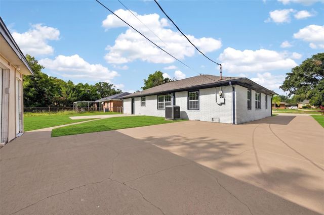 1202 Dogwood Drive, Pasadena, TX 77506