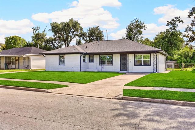 1202 Dogwood Drive, Pasadena, TX 77506