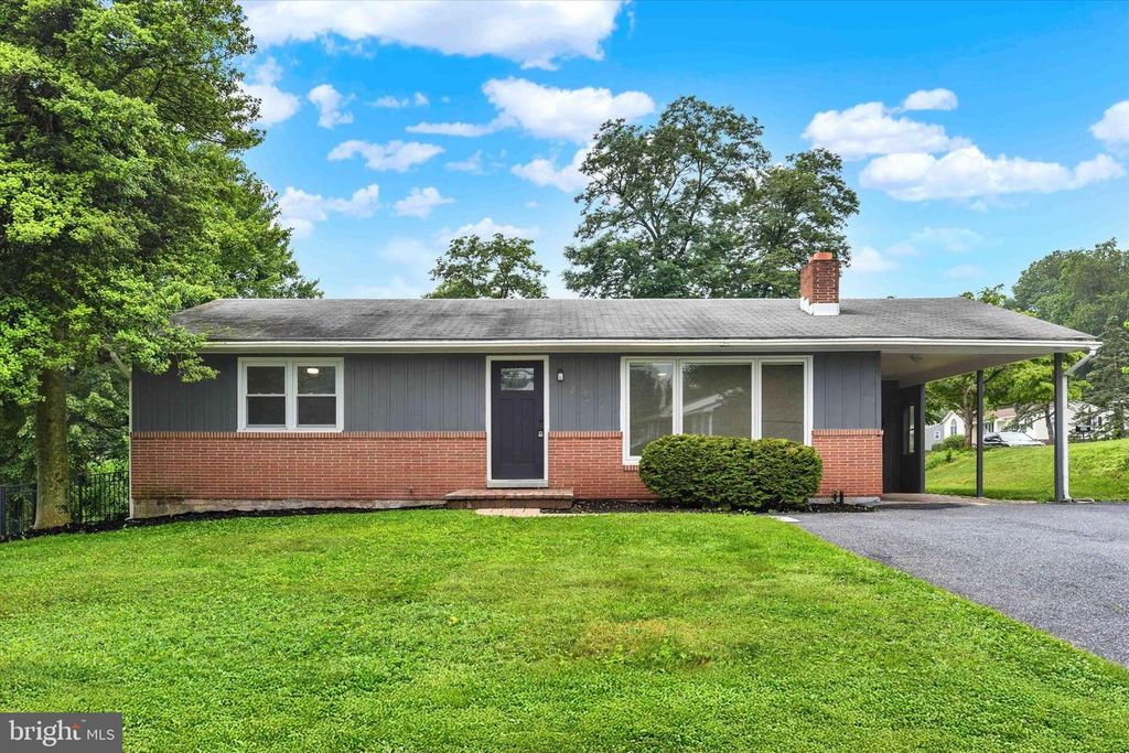 465 PLEASANTVIEW RD, New Cumberland, PA 17070