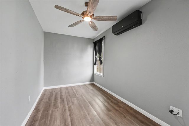 2729 Elizabeth St, Corpus Christi, TX 78404