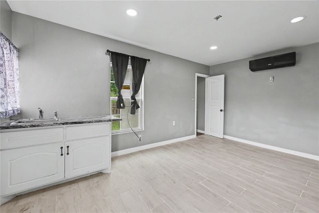 2729 Elizabeth St, Corpus Christi, TX 78404