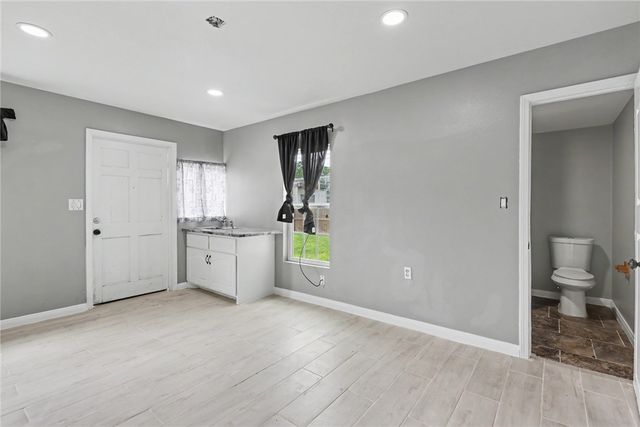 2729 Elizabeth St, Corpus Christi, TX 78404