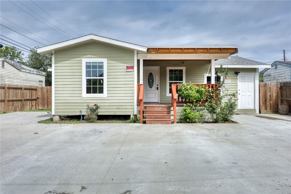 2729 Elizabeth St, Corpus Christi, TX 78404
