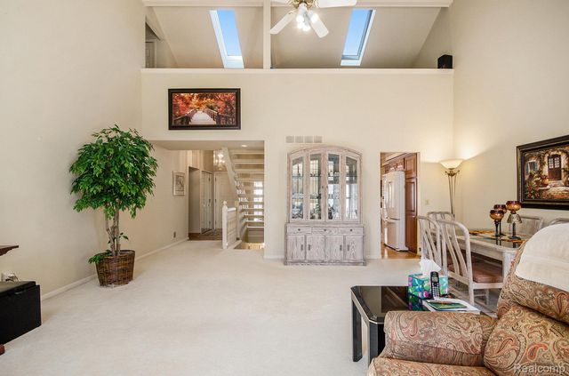 43053 W Kirkwood Drive 30, Clinton Charter Township, MI 48038