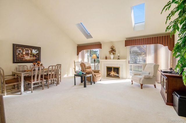 43053 W Kirkwood Drive 30, Clinton Charter Township, MI 48038