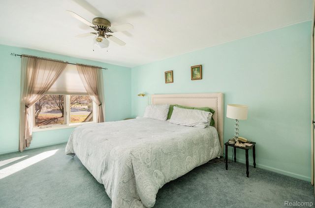 43053 W Kirkwood Drive 30, Clinton Charter Township, MI 48038