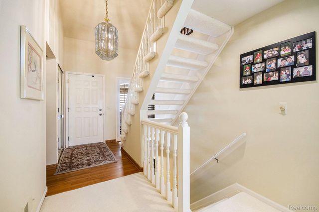 43053 W Kirkwood Drive 30, Clinton Charter Township, MI 48038