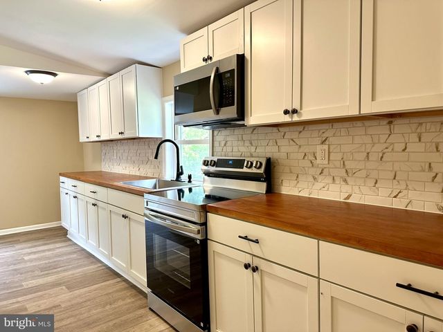 645 PARK ST, Manchester, PA 17345