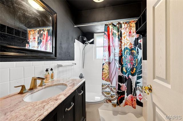 6 Lancelot Drive, Belleville, IL 62226