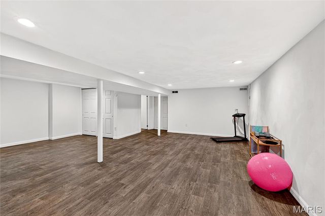 6 Lancelot Drive, Belleville, IL 62226