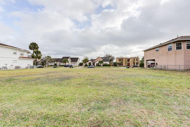 0 E Circle Drive, Houston, TX 77071