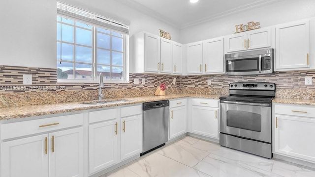 3247 NW 31st Terrace, Oakland Park, FL 33309