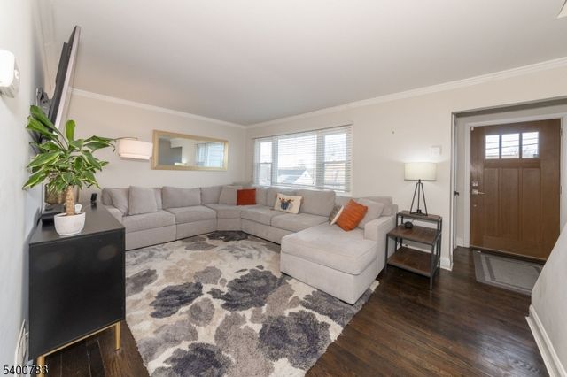 22 Ridgeview Dr, Woodland Park, NJ 07424