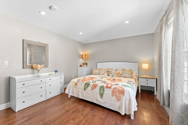 3 Parkview Ln, Brockton, MA 02302