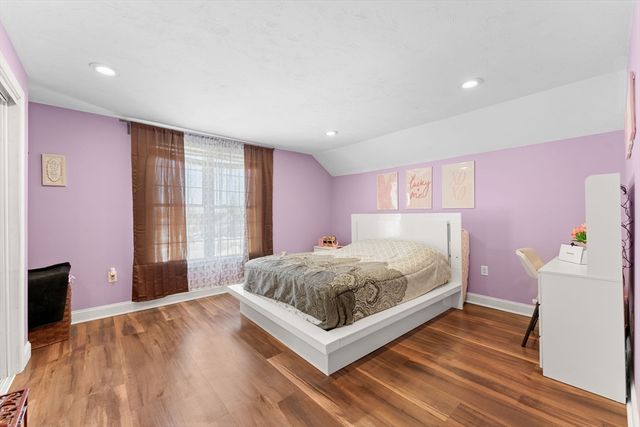 3 Parkview Ln, Brockton, MA 02302