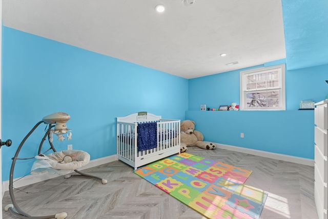 3 Parkview Ln, Brockton, MA 02302