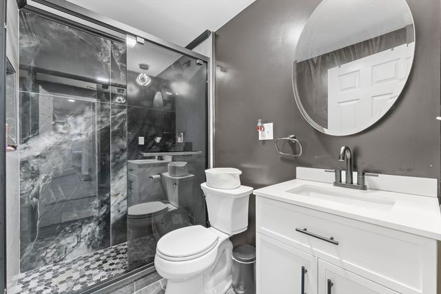 3 Parkview Ln, Brockton, MA 02302