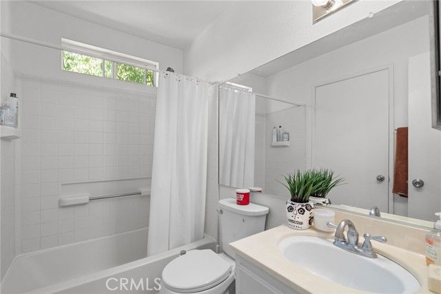 24496 Valle Del Oro 204, Newhall (santa Clarita), CA 91321