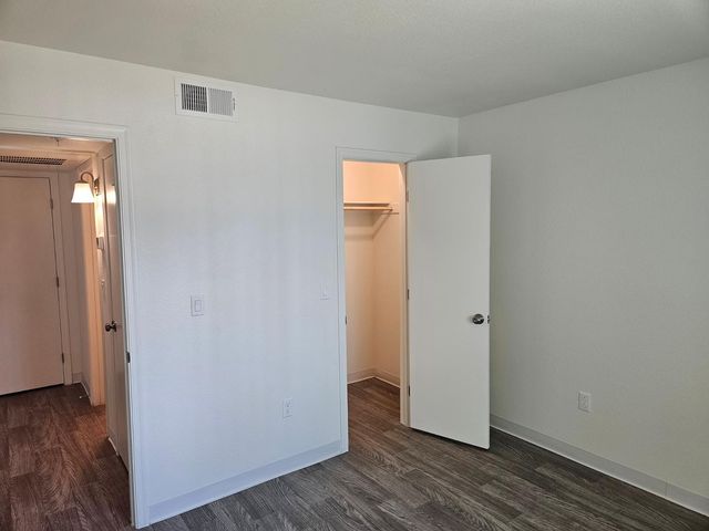 1241 E Cinnabar Avenue 102A, Phoenix, AZ 85020