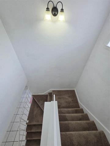 8818 Clearbrook TRL, Austin, TX 78729