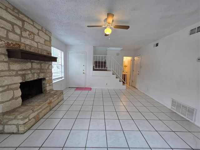 8818 Clearbrook TRL, Austin, TX 78729