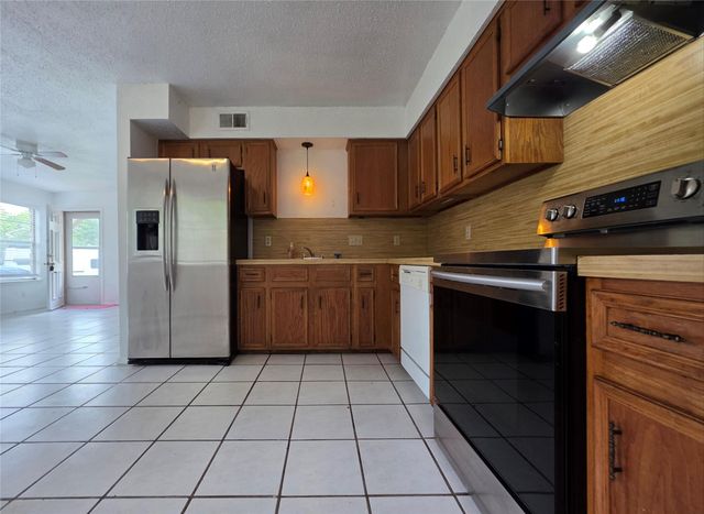 8818 Clearbrook TRL, Austin, TX 78729