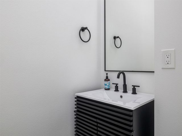 18206 Fair LN, Leander, TX 78645