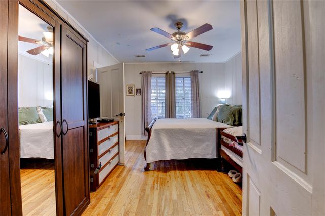 121 E 32nd Street, Houston, TX 77018