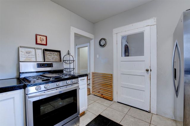 121 E 32nd Street, Houston, TX 77018