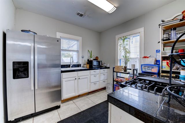 121 E 32nd Street, Houston, TX 77018