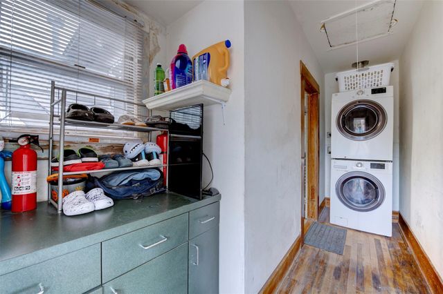 121 E 32nd Street, Houston, TX 77018