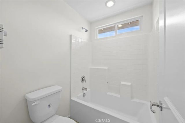 6974 Stanza Court, Fontana, CA 92336