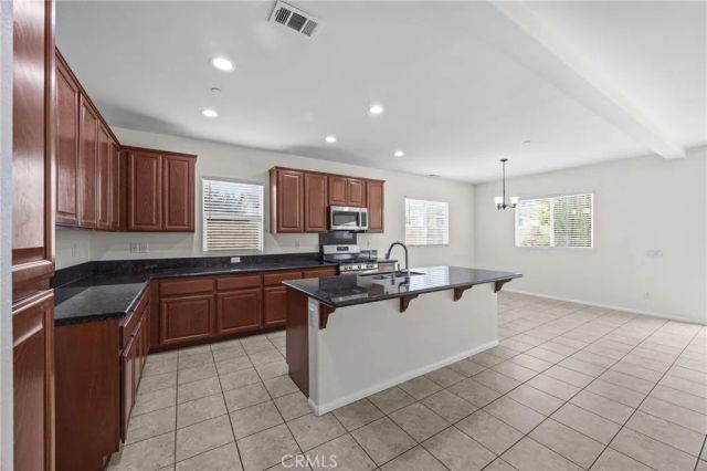 6974 Stanza Court, Fontana, CA 92336