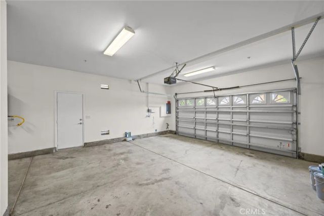 6974 Stanza Court, Fontana, CA 92336