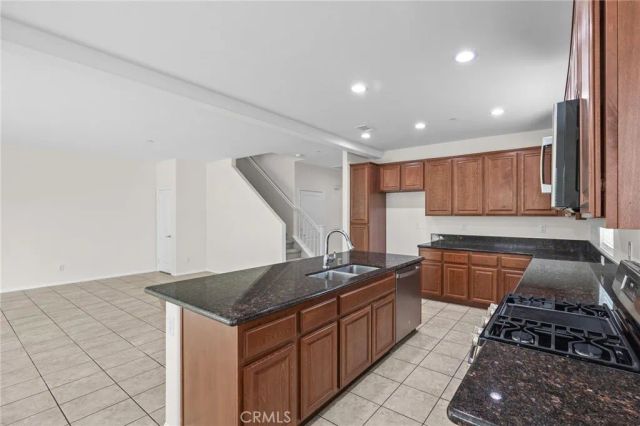 6974 Stanza Court, Fontana, CA 92336