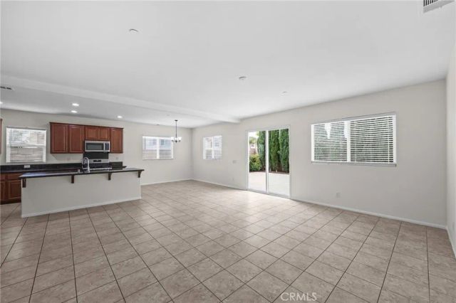 6974 Stanza Court, Fontana, CA 92336