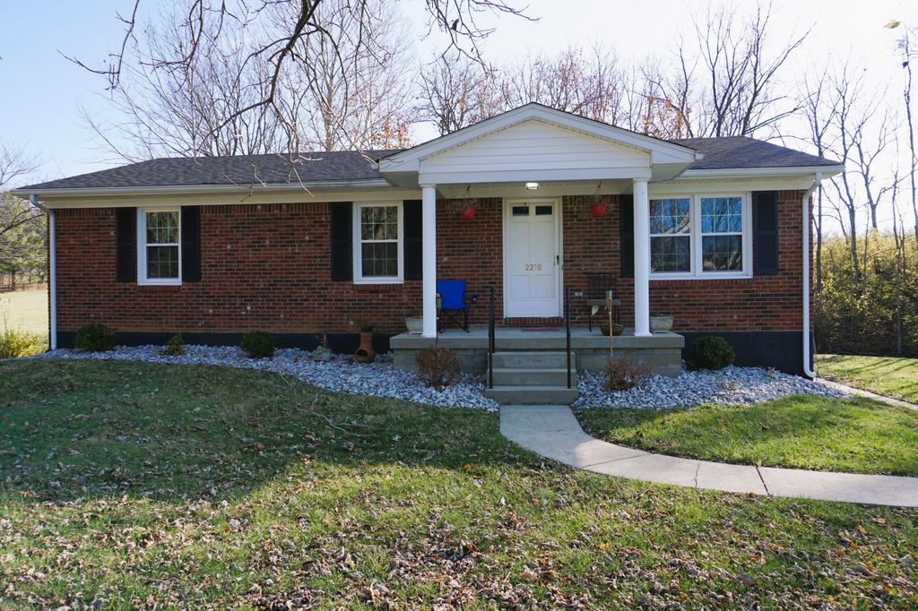 2210 Carpenter Pike, Versailles, KY 40383